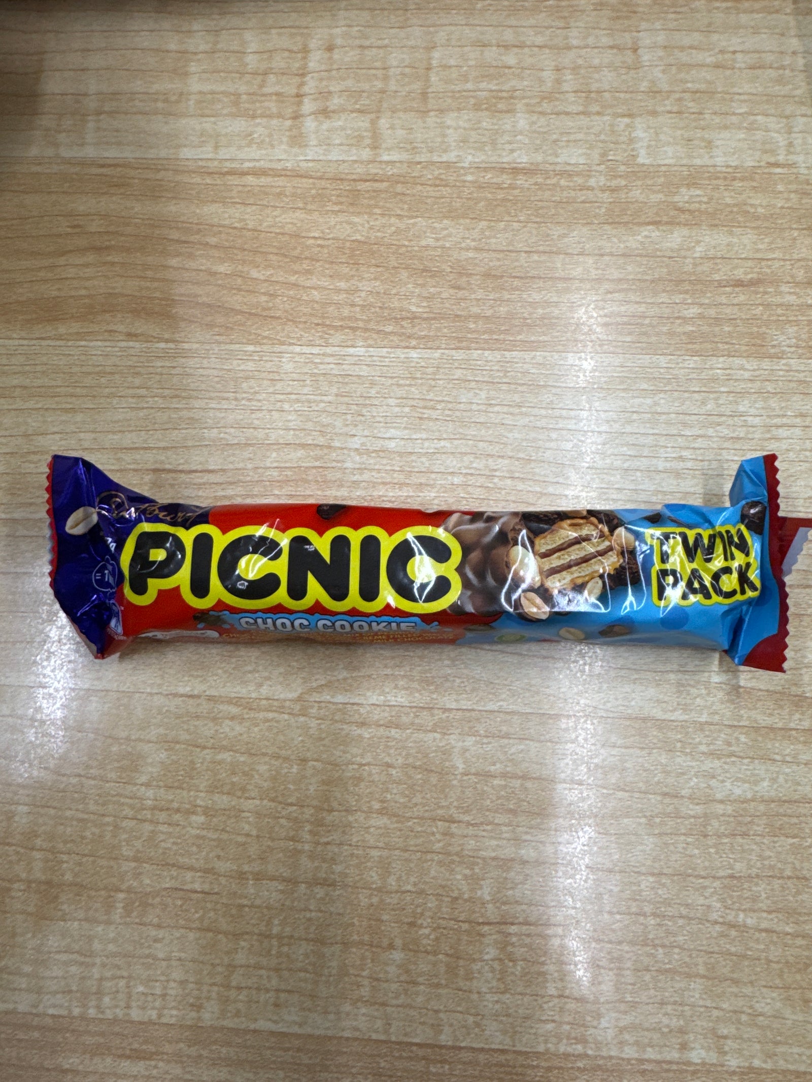 Cadbury Picnic twin bar Australian 67g low date clearance